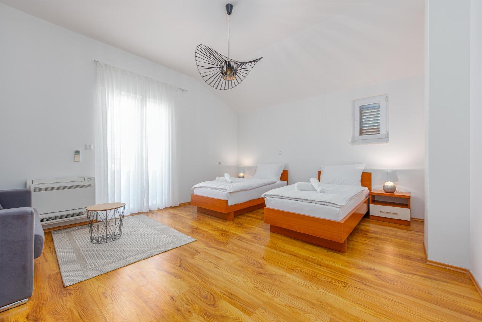 Apartments L&D ビオグラード・ナ・モル エクステリア 写真