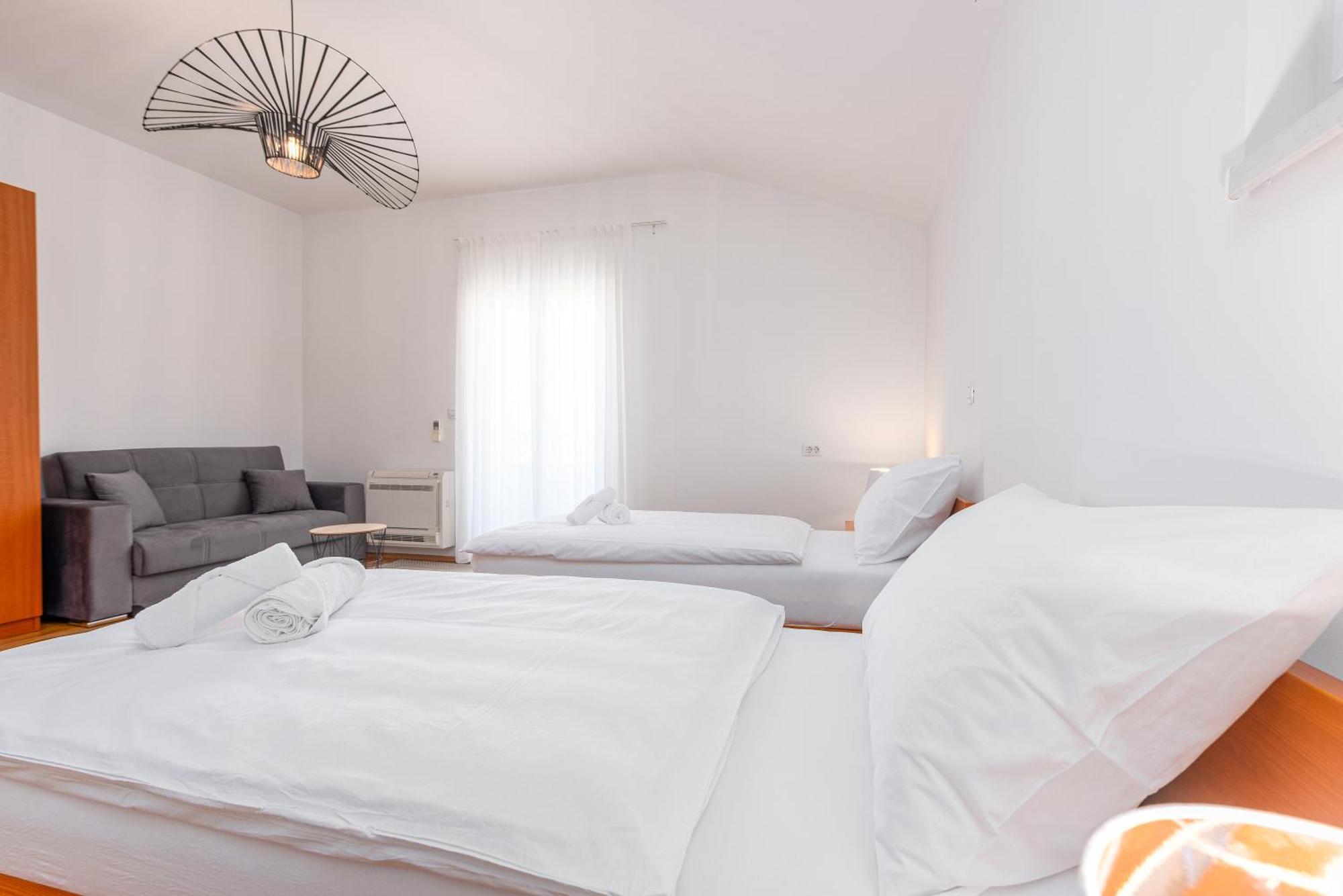 Apartments L&D ビオグラード・ナ・モル エクステリア 写真