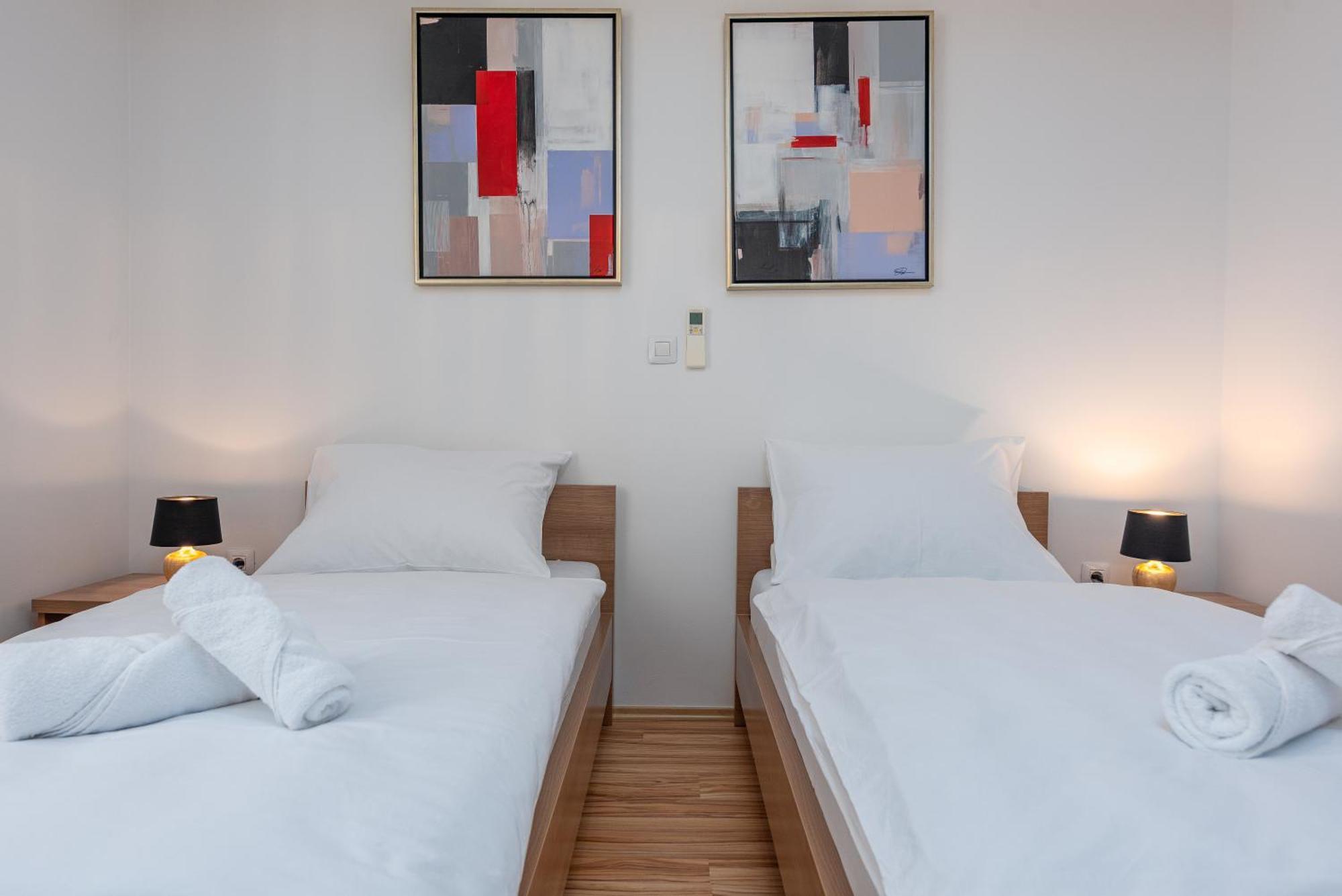 Apartments L&D ビオグラード・ナ・モル エクステリア 写真